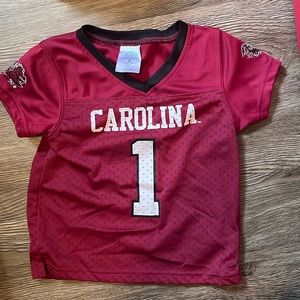 Pre loved 🫶🏼🌶️ carolina jersey size 2 unisex  excellent condition.
